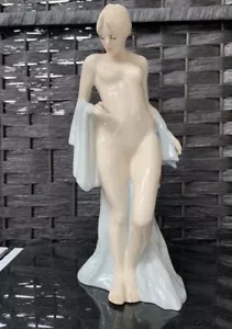 Royal Doulton Reflections HN3156 BELLEZA DE BAÑO - Imagen 1 de 9