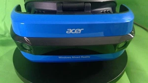 Acer Virtual Reality Windows Head-Mounted Display-H7001 Headset and Controllers. - Picture 1 of 22