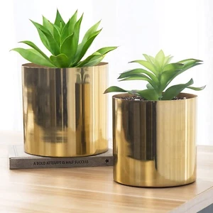 Juego MyGift de 2 jarrones decorativos cilíndricos de metal cepillado en tono latón - Imagen 1 de 7