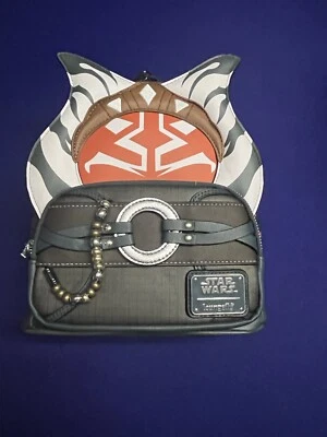Mini Mochila Ahsoka Tano Loungefly 2024 Parques Disney Star Wars Nueva Foto 1 de 4