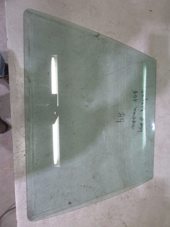 Pontiac Bonneville 1983 4 puertas puerta de vagón pieza de vidrio tintado de fábrica PR Foto 1 de 1