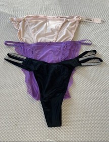 Victoria&rsquo;s Secret Lot 3 Panties Size M