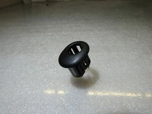 VW Golf Mk4 1.9 TDi 5 door left front door latch catch rod lock release pin trim - Picture 1 of 3