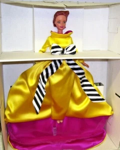 1996 Vintage Barbie Doll By Bill Blass MIB Red Hair - Picture 1 of 4