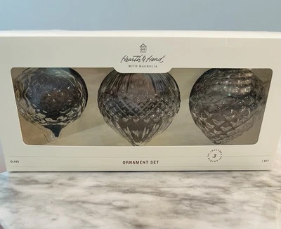 Juego de 3 ADORNOS DE ÁRBOL BOMBILLA DE VIDRIO ORNAMENTADA MANO CORAZÓN MAGNOLIA Objetivo NAVIDAD Foto 1 de 4