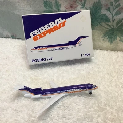 Schabak 1:600 Federal Express Airlines Boeing 727 Diecast Airlines Model 906/66 - Image 1 of 4