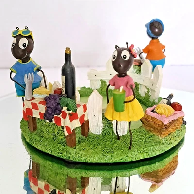 Yankee Candle Ants Grilling Picnic Candle Jar Holder Anthropomorphic (1 missing) - Imagem 1 de 4