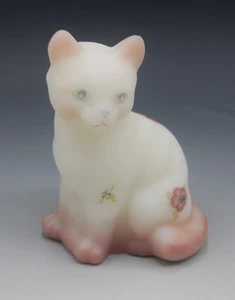 FENTON ART GLASS VINTAGE KITTY CAT SATIN GLASS PINK WHITE HAND PAINTED 1980'S - Picture 1 of 10