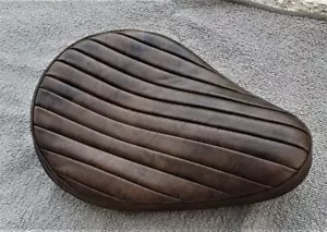 SELLE TUCK AND ROLL BATES POUR MOTOS CHOPPER BOBBER CUIR VRAI MARRON - Picture 1 of 1