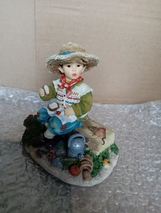 Leonardo Collection Figurine 'The Hungry Gardener' by Christine Haworth - Picture 1 of 3