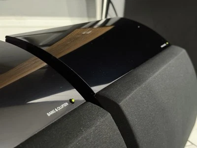 Altavoces Bang & Olufsen B&O Beolab 4000 MK1 NEGROS con parrillas negras y soportes de pared Foto 1 de 4