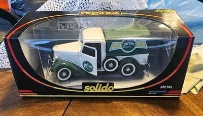Camioneta pickup Ford V-8 1936 Solido rara escala 1/19 diecast metal metálico verde Foto 1 de 4