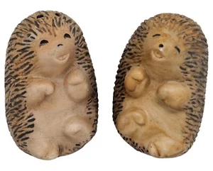 Hedgehog Shaped Salt & Pepper Shakers - Made In Korea - Picture 1 of 8