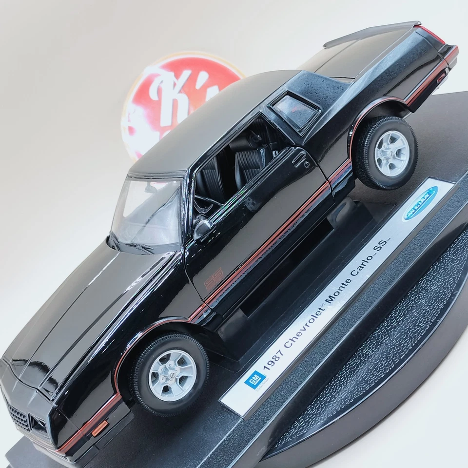 Welly 1/18 1987 Chevrolet Monte Carlo SS Black Diecast metal 12558BK - Image 1 of 4