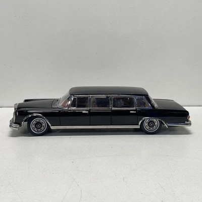Sun Star 1966 Mercedes Benz 600 Limousine 1:18 Scale Diecast - Image 1 of 4