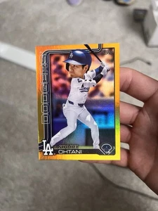 Shohei Ohtani 2025 Topps Serie 1 Celebración Cabeza Grande Oro #/50 SP - Imagen 1 de 2