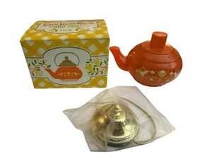 New Old Stock Avon Little Dutch Kettle Lemon Velvet Bath Foam Open Box - Picture 1 of 8