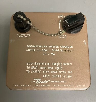 Cargador Dosímetro/Ratémetro Personal Bendix CDV756 | Modelo 906-1 Foto 1 de 4