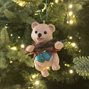 1991 Hallmark Keepsake Ornamento Orso Fiddlin Around Dancing Viddle 2,5" - Foto 1 di 7