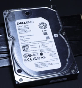 Dell Exos 7E10 - 2TB 7.2K 6Gbps SATA 3.5 HDD (0Y4CD) - Afbeelding 1 van 4