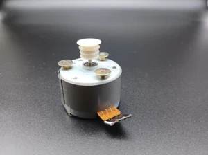 Tascam JVC cassette deck MMU-5B2LWA1 DC 12V motor - Picture 1 of 3