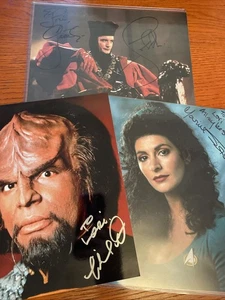 Star Trek Next Generation Autographed Photo LOT Marina Sirtis DORN De Lancie - Picture 1 of 7