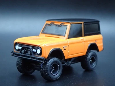 1967 67 FORD BRONCO 4X4 Fuoristrada Arancione 1:64 Scala da Collezione Diecast - Immagine 1 di 4