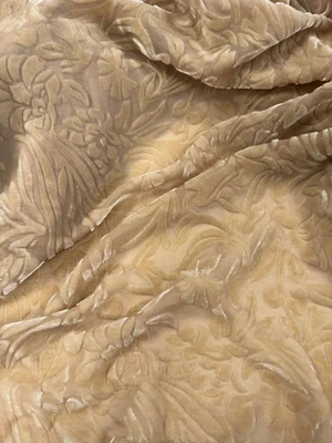 Tela de terciopelo de seda teñida a mano floral Burnout MARRÓN DORADO Foto 1 de 4