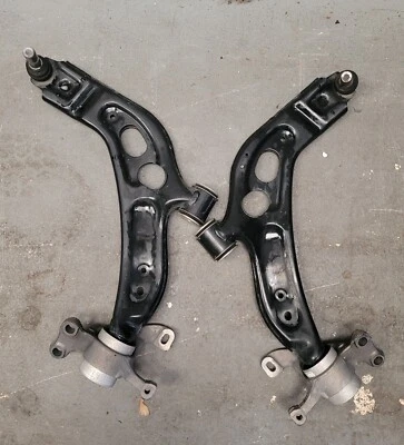 MINI COOPER F55 2014-2019 BRAZO DE CONTROL INFERIOR DELANTERO IZQUIERDO Y DERECHO (SCsp) Foto 1 de 4