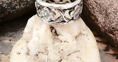 Retired James Avery SMALL Size 4 Dogwood Flower Eternity Band Ring - Image 1 of 3