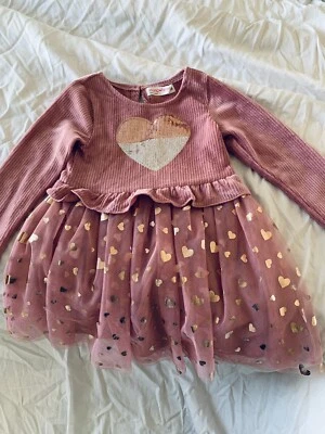 Vestido Young Hearts Rosa Manga Larga Tule Dorado Corazones y Lentejuelas 24 Meses Foto 1 de 4