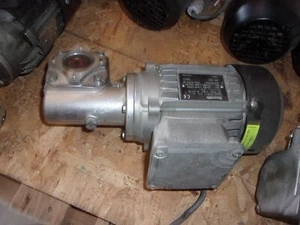 REXROTH 3842532421 INDUSTRIAL .29kw MOTOR w/ 3842527867 GEAR HEAD - Picture 1 of 4