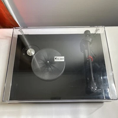 Pro-Ject Debut Carbon EVO Audiophile Turntable with Carbon Fiber Tonearm and Sum - Image 1 of 4