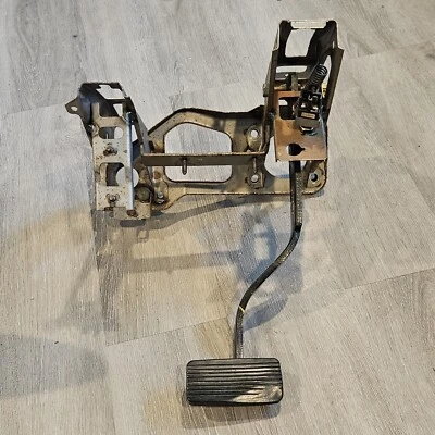 Conjunto de pedal de freno Mazda MX-3 Foto 1 de 4