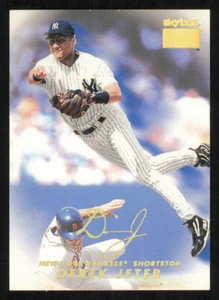 1999 SkyBox Premium #154 Derek Jeter - Picture 1 of 2