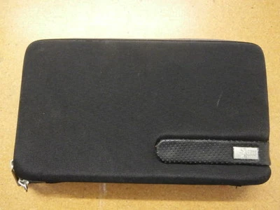 NEW Case Logic GPSP-4 Professional GPS Case for 3.5- and 4.3-Inch GPS Navigators - Image 1 of 4