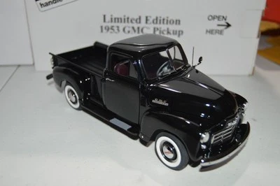 Danbury Mint Limited Edition 1953 GMC Pickup 1:24 Scale 1114 of 5000 - Image 1 of 4
