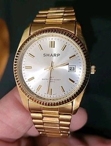 Bonito reloj analógico de cuarzo de tres manecillas SHARP SHP-3160 para hombre - Imagen 1 de 10