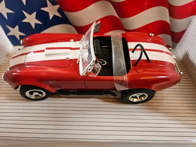 Modelo a escala 1/18 diecast Shelby Cobra 427 SC American Muscle/Ertl Foto 1 de 4