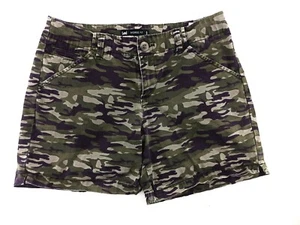Lee Midrise Women's Size 6 Army Cotton Cuffed Shorts - Picture 1 of 6