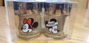 MICKEY & MINNIE MOUSE SALT AND PEPPER SHAKERS!!! GIFT OF GLASS FROM DISNEY WORLD - Picture 1 of 5