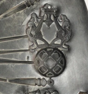 Abrigo de armas de león de 12"" molde de fundición gárgola dragón ala león molde insignia - Imagen 1 de 12