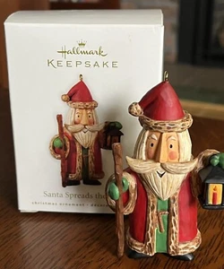 Hallmark Keepsake Santa Spreads The Spirit Christmas Ornament New - Picture 1 of 14