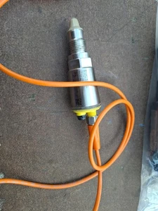 Interruptor de nivel capacitivo Vega VEGAPOINT 21 12–35 V CC, IP67, PNP/NPN - Imagen 1 de 4