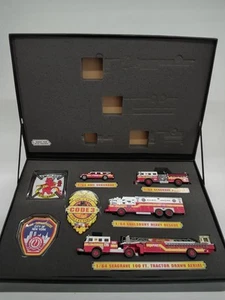 Code3 F.D.N.Y. Battalion44 1/64 Collectible Minicar Set - Picture 1 of 12