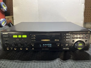 RSQ MV-333 Karaoke Player 3-Tray 3-Disc 3-Mic Video CD/CD+G/VCD Receiver Maschine - Bild 1 von 13