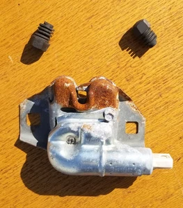 Trunk Latch & Solenoid Pontiac Fiero 84 85 86 88 1984 1985 1986 1987 1988 - Picture 1 of 23