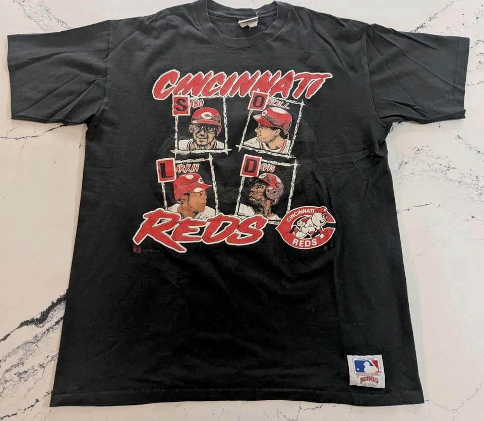 VTG 1991 Cincinnati Reds Nutmeg Mills Graphic T Shirt Single Stitch Large USA  - Image 1 of 4
