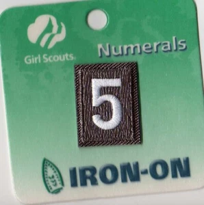 ~#5 Cinco~Parche de Insignia Número de Tropa Brownie Girl Scouts Marrón~NUEVO - Imagen 1 de 1