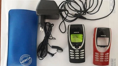  Nokia 8210 - Immagine 1 di 3